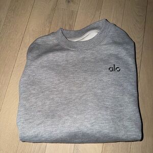 ALO Yoga Accolade Crewneck Size XS